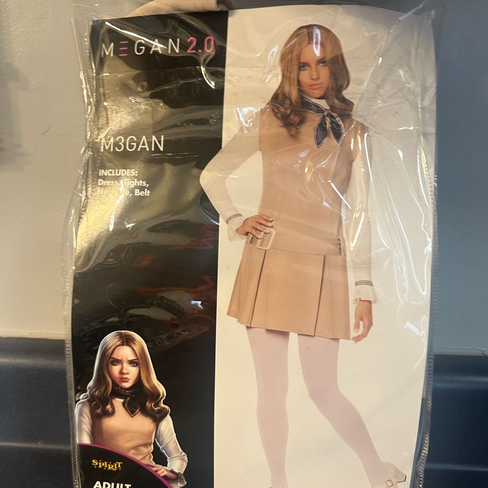 M3GAN 2.0 MEGAN Spirit Halloween Costume Adult 5 Pc Outfit XL 12/14 - Picture 5 of 5